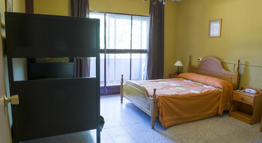 La Casona Del Pinar Albergue Сан-Рафаель Номер фото